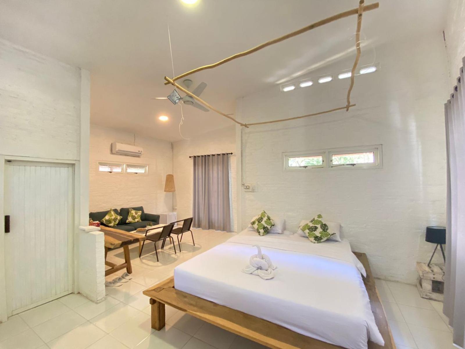 Pasir Putih Resort & Resto Maluk Kültér fotó
